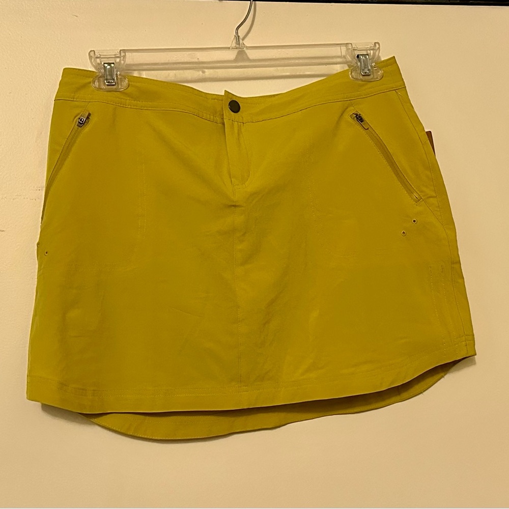 Yellow Mini Skort Title
Nine Rogue
